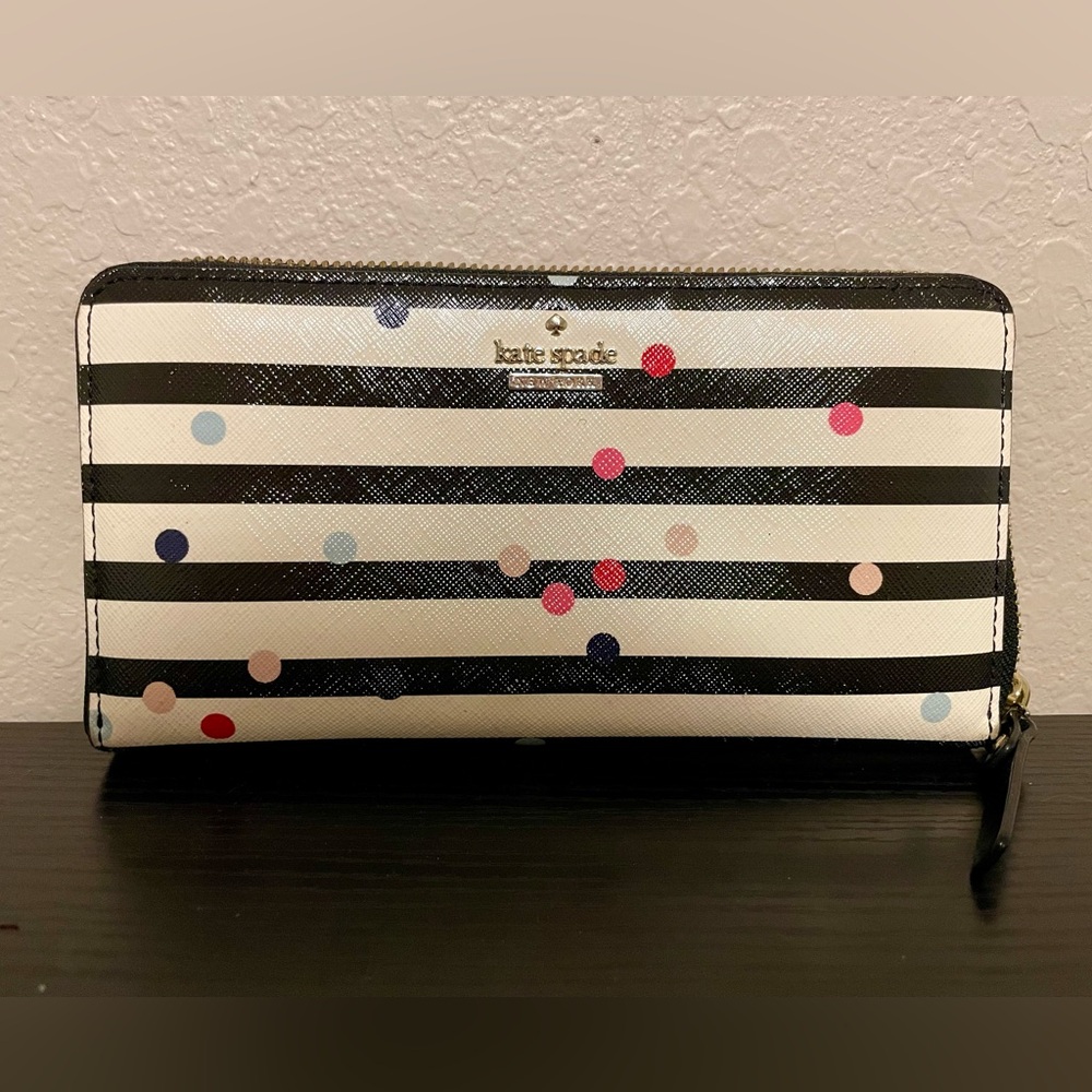 Kate Spade Confetti Dot Stacy Wallet